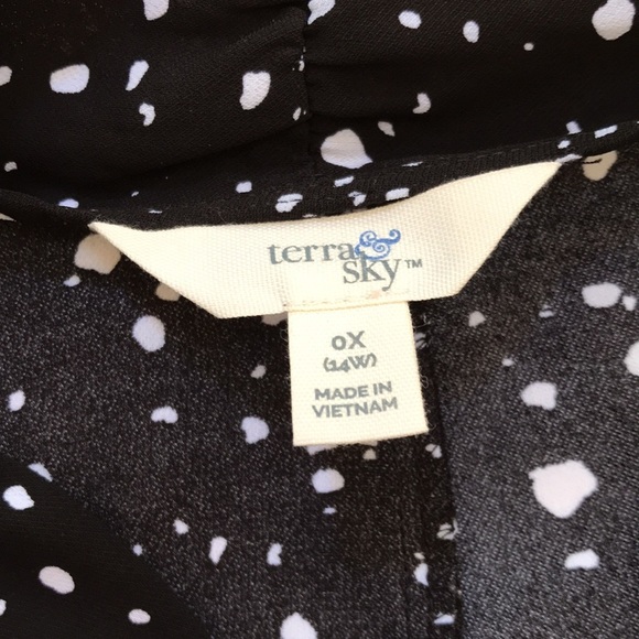 Terra &Sky SZ 0X/ 14W black multi long sleeve blouse. - Picture 6 of 9